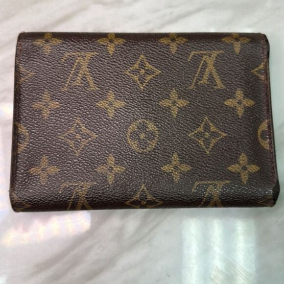 Louis Vuitton Trifold Wallet (Authentic) - Picture 14 of 14